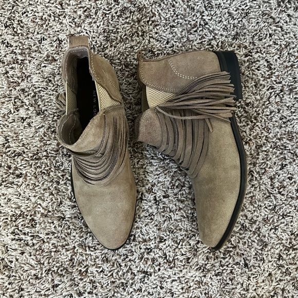 New Look Fringe Suede booties size 37 (US 6.5) - Picture 4 of 12